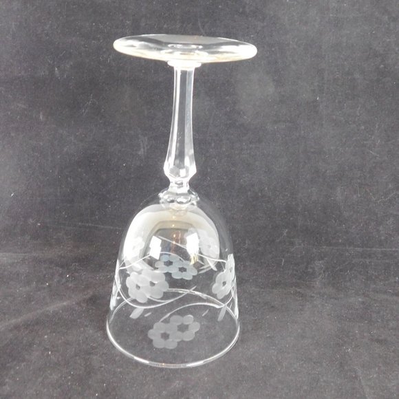 Set of 2 Libbey Glass Glenmore Etched Water Goblet 7 inches tall Vintage - Picture 4 of 11